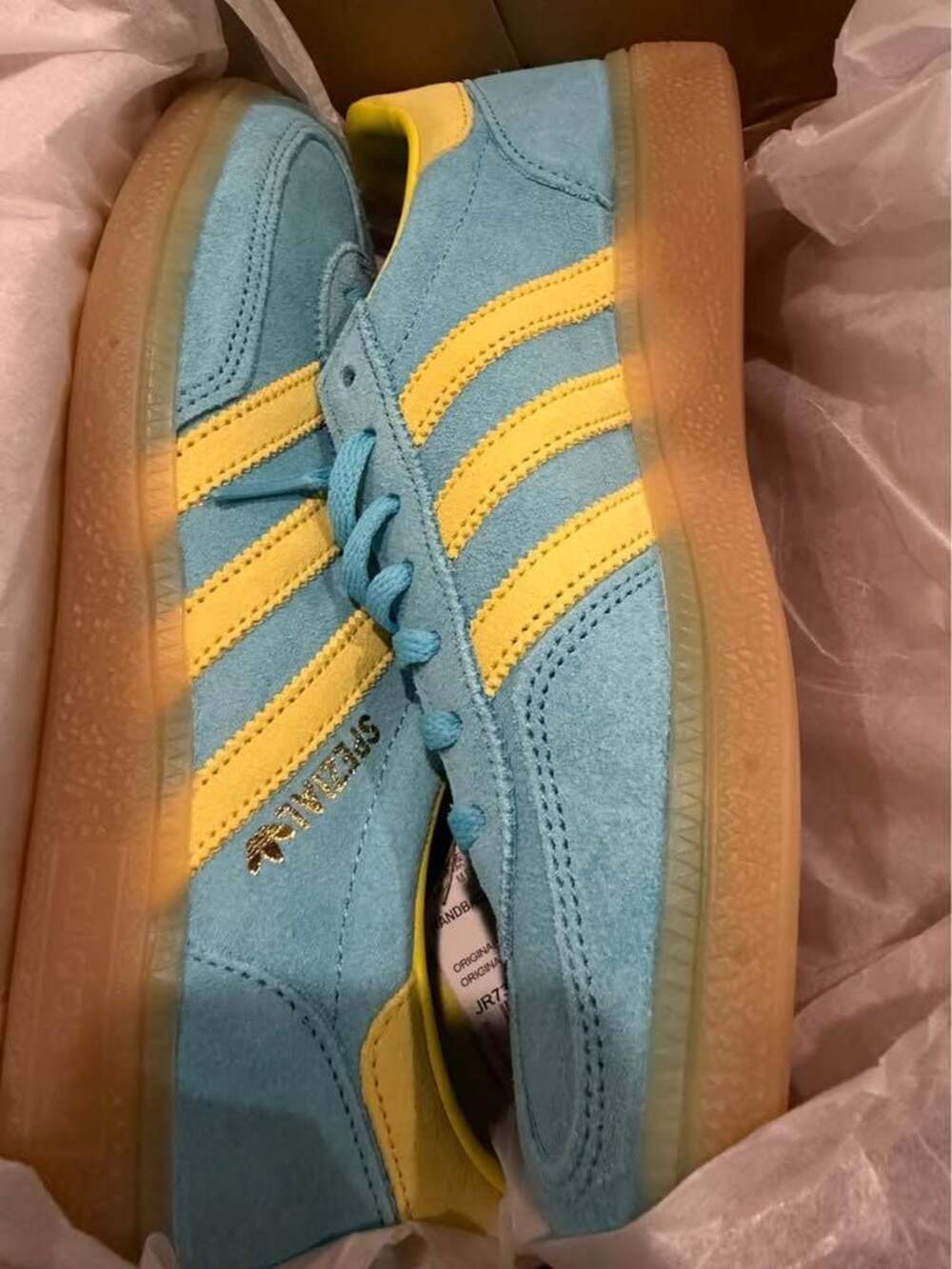 New in box size 7.5 women’s